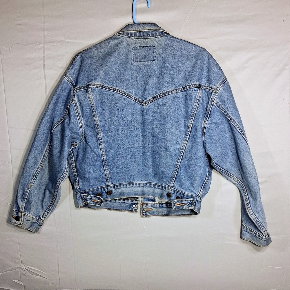 Amazing Levi's #77598 Women's Small Vintage Denim Truckers VBack Boxy Cut Jacket - Picture 6 of 16